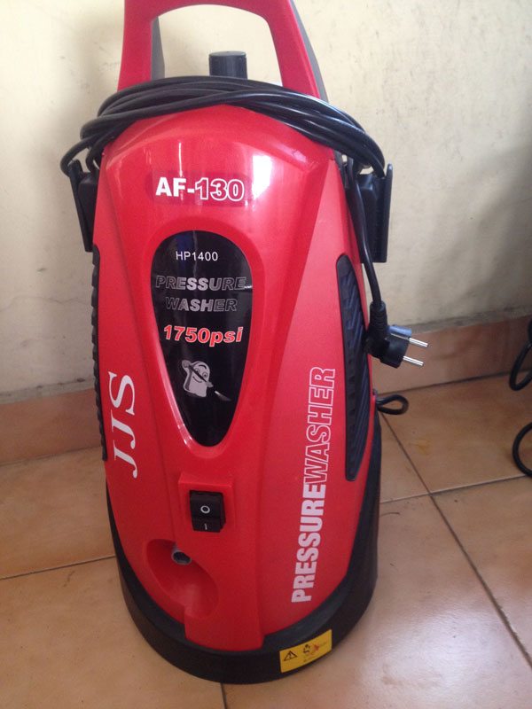 water tank cleaning