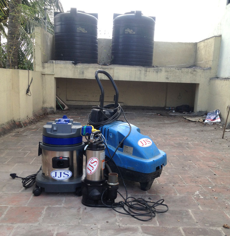 water tank cleaning